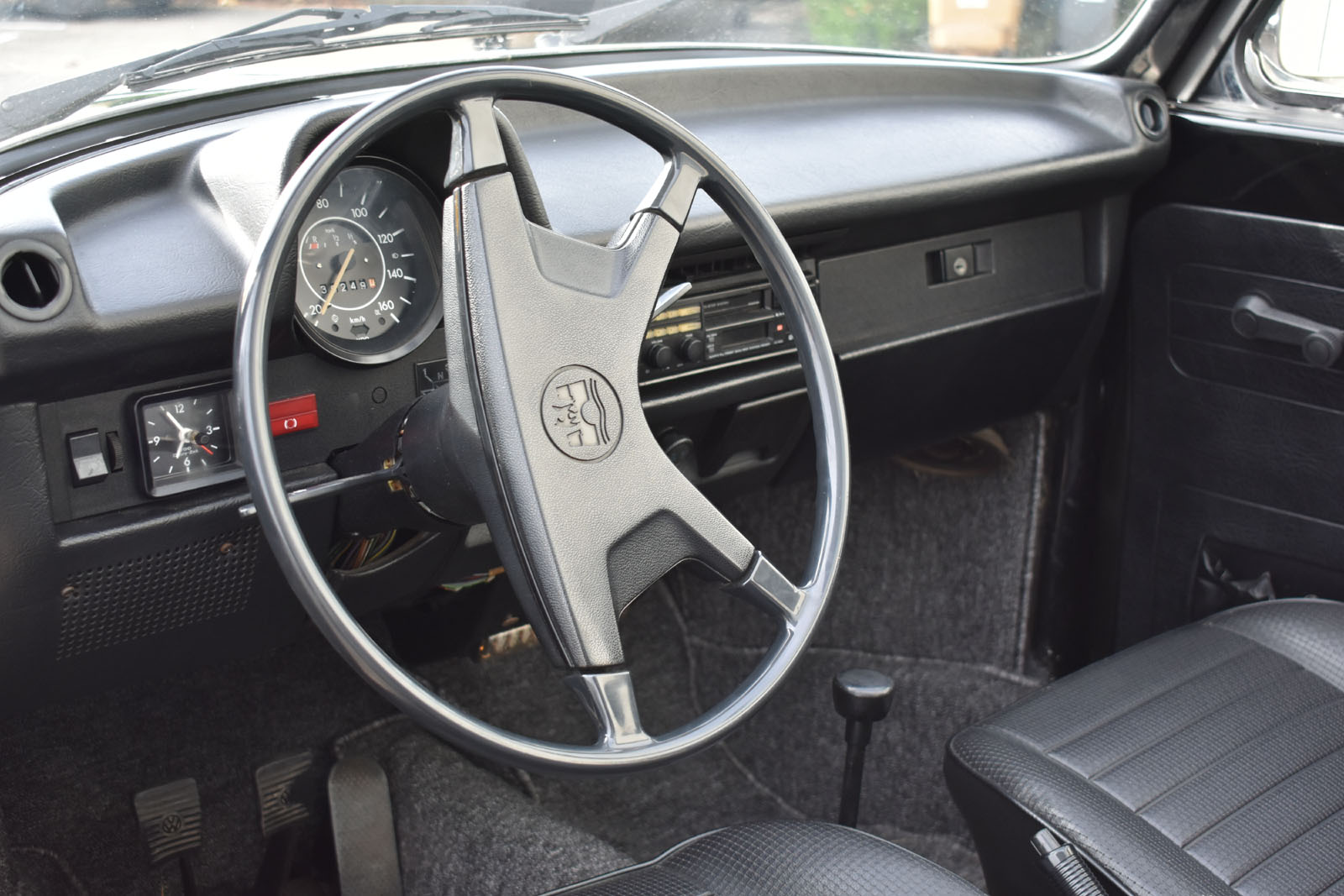 Volkswagen coccinelle 1303 1980 — photo 4