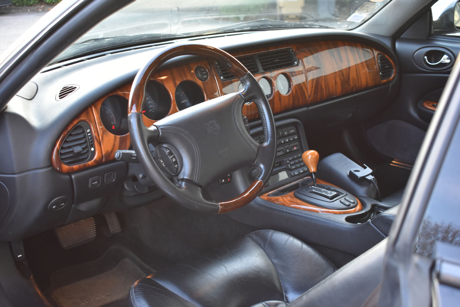 Jaguar XK8 1998 — photo 6