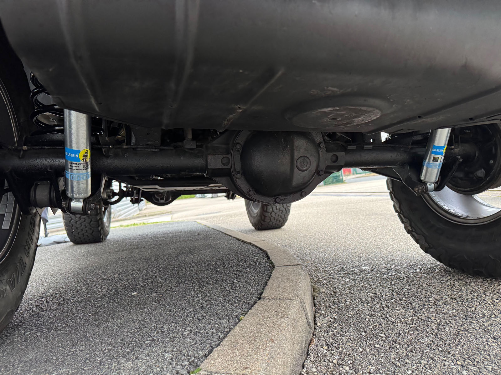Jeep Wrangler TJ Sahara — photo 6