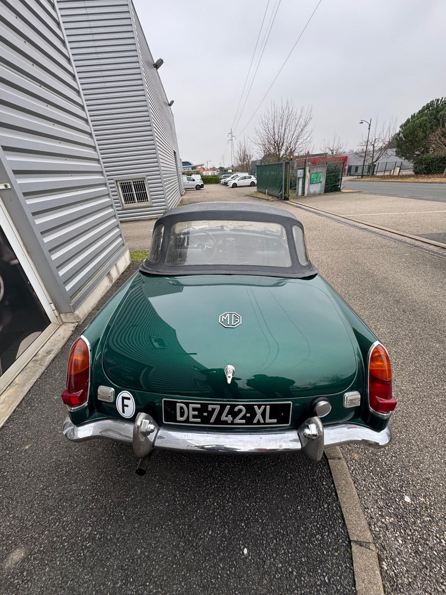 MGB 1800 — photo 5